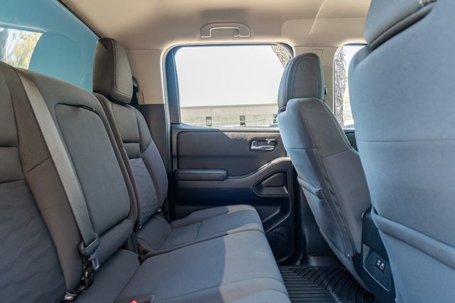 2022 Nissan Frontier SV CREW CAB / 3.8L V6 / LOW MILES / CLEAN CARFAX | Austin, TX | Rocky Mountain Truck Stop Austin 2022 Nissan Frontier SV CREW CAB / 3.8L V6 / LOW MILES / CLEAN CARFAX | Austin, TX | Rocky Mountain Truck Stop Austin