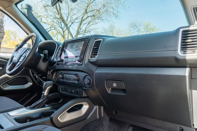 2022 Nissan Frontier SV CREW CAB / 3.8L V6 / LOW MILES / CLEAN CARFAX | Austin, TX | Rocky Mountain Truck Stop Austin 2022 Nissan Frontier SV CREW CAB / 3.8L V6 / LOW MILES / CLEAN CARFAX | Austin, TX | Rocky Mountain Truck Stop Austin