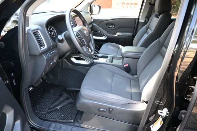 2022 Nissan Frontier SV