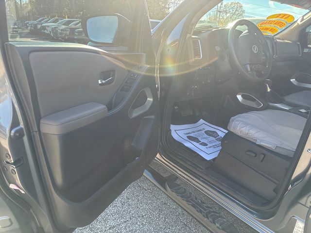 2022 Nissan Frontier SV CREW 4X4 | Ontario, OH | New Haven Auto Sales 2022 Nissan Frontier SV CREW 4X4 | Ontario, OH | New Haven Auto Sales