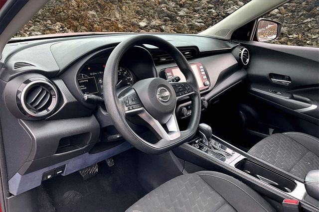 2022 Nissan Kicks SV