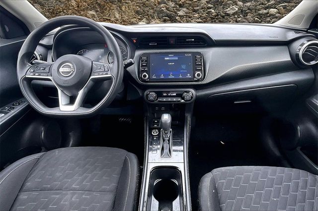 2022 Nissan Kicks SV