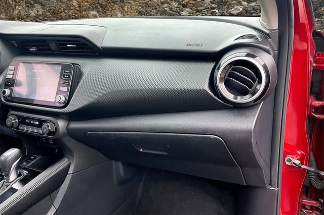 2022 Nissan Kicks SV