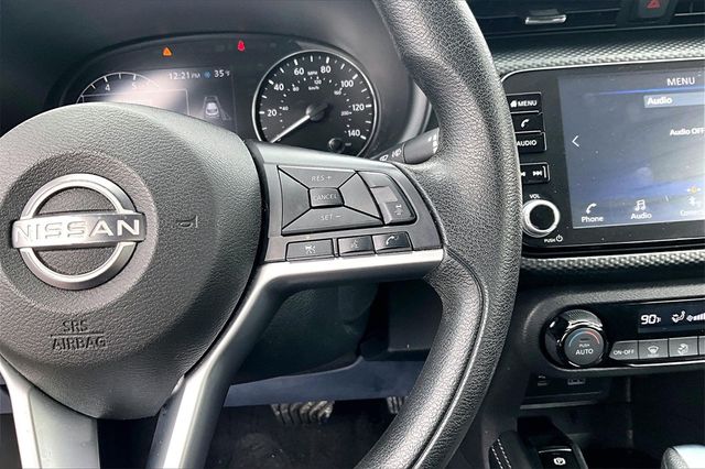 2022 Nissan Kicks SV