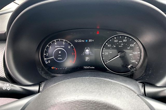 2022 Nissan Kicks SV