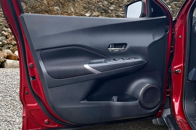 2022 Nissan Kicks SV