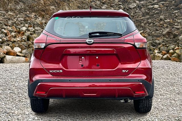 2022 Nissan Kicks SV