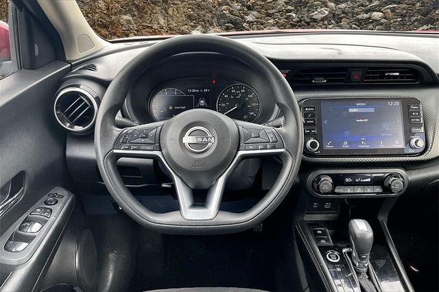 2022 Nissan Kicks SV