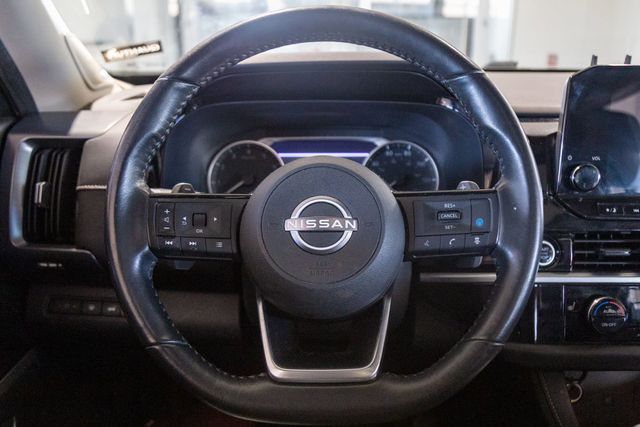 2022 Nissan Pathfinder 3rd row SL Premium Package Panoramic Moonroof