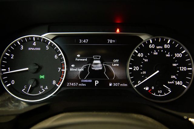 2022 Nissan Pathfinder 3rd row SL Premium Package Panoramic Moonroof