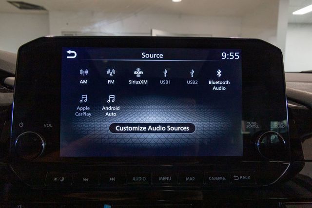 2022 Nissan Pathfinder 3rd row SL Premium Package Panoramic Moonroof