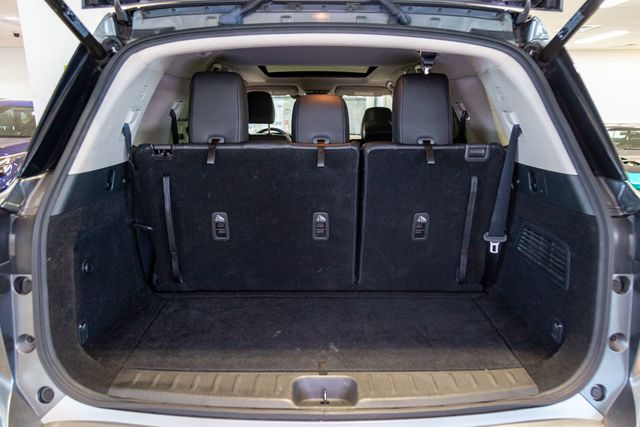 2022 Nissan Pathfinder 3rd row SL Premium Package Panoramic Moonroof