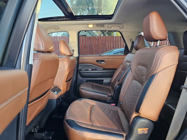 2022 Nissan Pathfinder Platinum | Brownsville TX | English Motors 2022 Nissan Pathfinder Platinum | Brownsville TX | English Motors