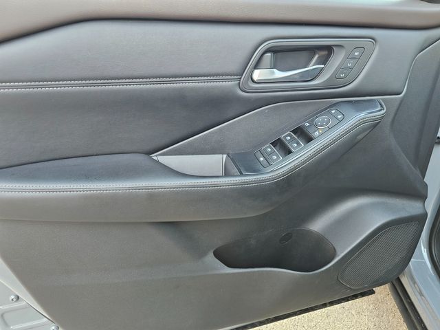 2022 Nissan Rogue SL | Brownsville TX | English Motors 2022 Nissan Rogue SL | Brownsville TX | English Motors