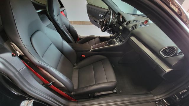 2022 Porsche 718 Cayman GTS 4.0