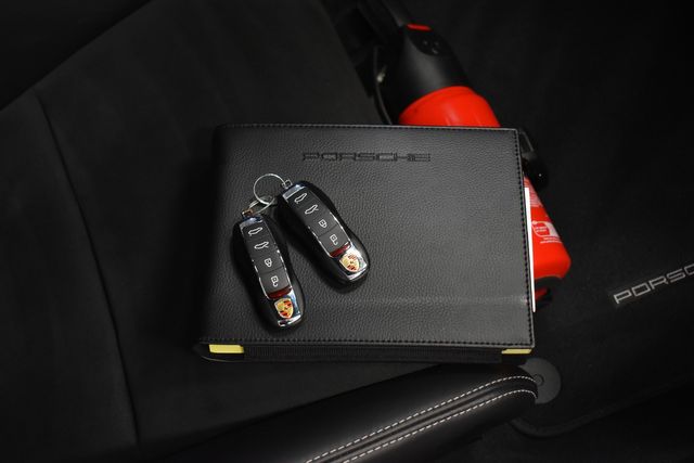 2022 Porsche 718 Cayman GT4