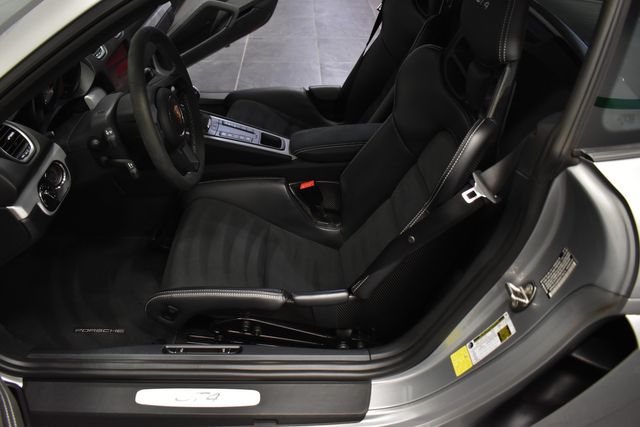 2022 Porsche 718 Cayman GT4 2022 Porsche 718 Cayman GT4