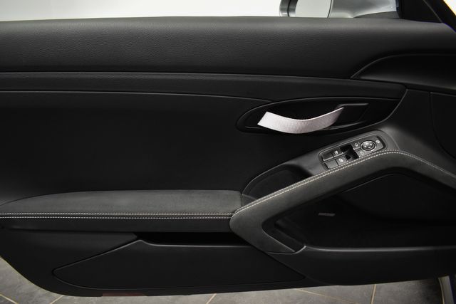 2022 Porsche 718 Cayman GT4 2022 Porsche 718 Cayman GT4