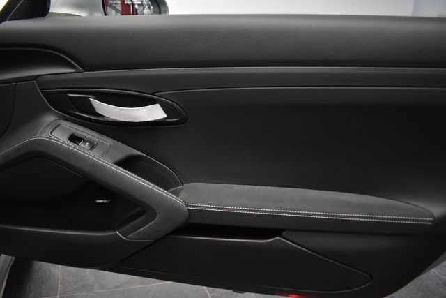 2022 Porsche 718 Cayman GT4 2022 Porsche 718 Cayman GT4