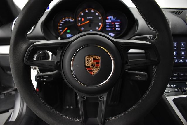 2022 Porsche 718 Cayman GT4