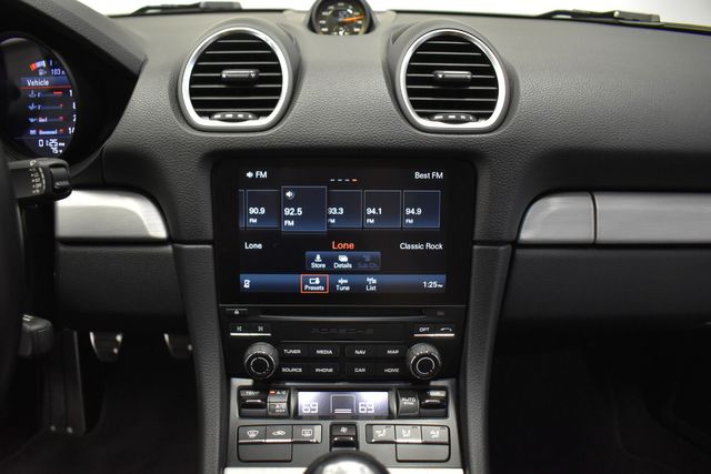 2022 Porsche 718 Cayman GT4