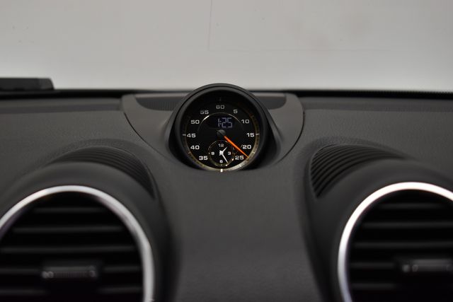 2022 Porsche 718 Cayman GT4 2022 Porsche 718 Cayman GT4