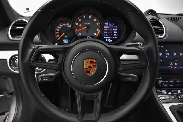 2022 Porsche 718 Cayman GT4 2022 Porsche 718 Cayman GT4