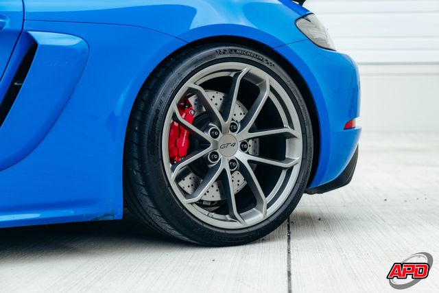 2022 Porsche 718 Cayman GT4