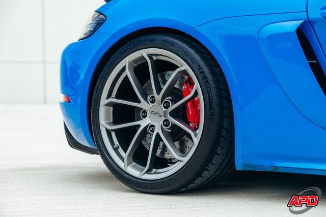 2022 Porsche 718 Cayman GT4