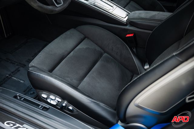 2022 Porsche 718 Cayman GT4