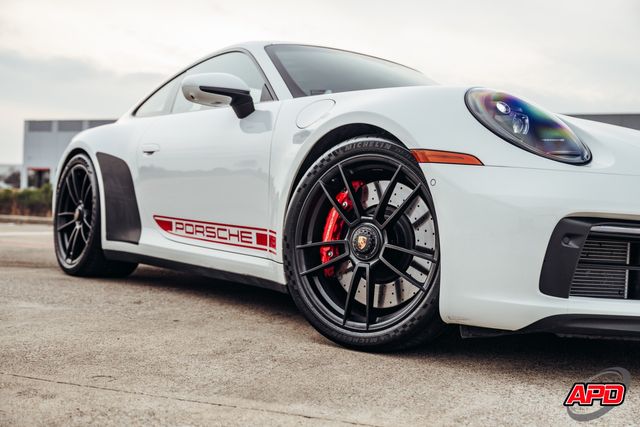 2022 Porsche 911 Carrera GTS