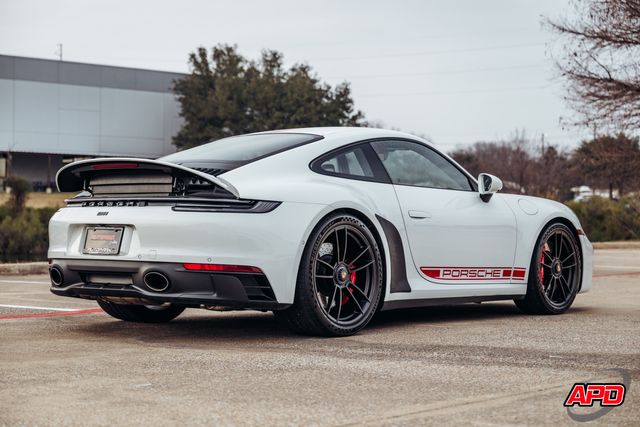 2022 Porsche 911 Carrera GTS