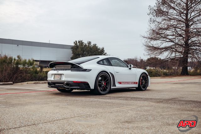 2022 Porsche 911 Carrera GTS