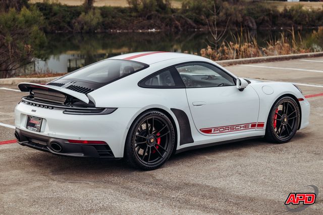 2022 Porsche 911 Carrera GTS
