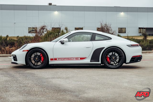 2022 Porsche 911 Carrera GTS