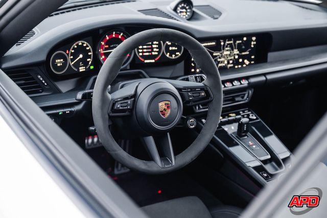 2022 Porsche 911 Carrera GTS