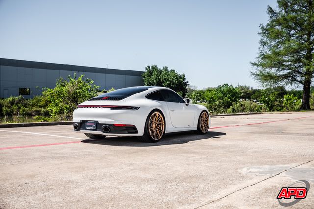 2022 Porsche 911 Carrera