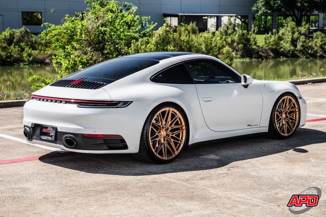 2022 Porsche 911 Carrera