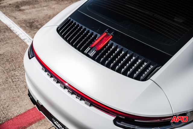 2022 Porsche 911 Carrera