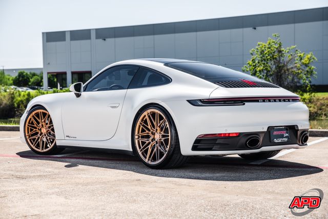 2022 Porsche 911 Carrera