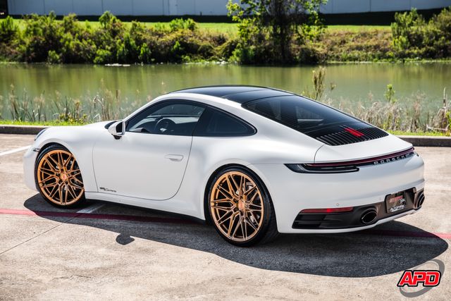 2022 Porsche 911 Carrera