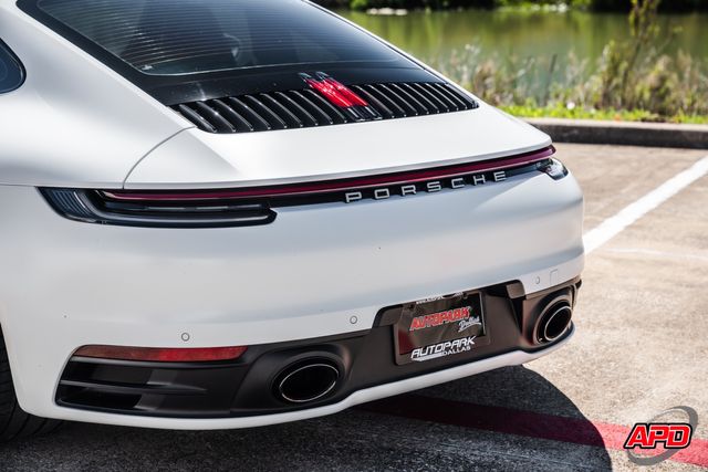 2022 Porsche 911 Carrera