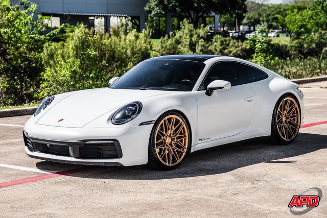 2022 Porsche 911 Carrera