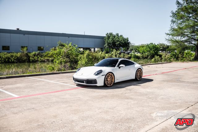 2022 Porsche 911 Carrera