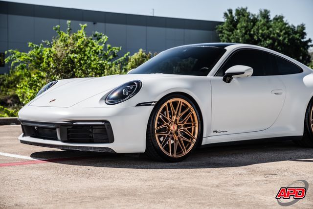 2022 Porsche 911 Carrera