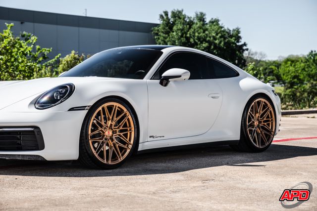 2022 Porsche 911 Carrera