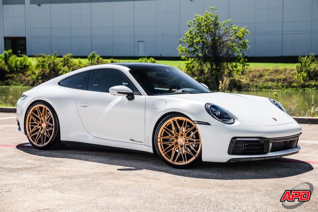 2022 Porsche 911 Carrera
