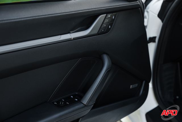 2022 Porsche 911 Carrera