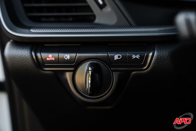 2022 Porsche 911 Carrera