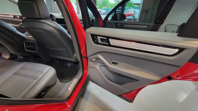 2022 Porsche Cayenne Turbo
